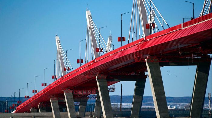 Названы сроки запуска движения по мосту между РФ и Китаем