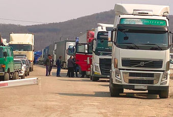 Перевозчики приостановили въезд фур в КНР через пункт пропуска в Приморье